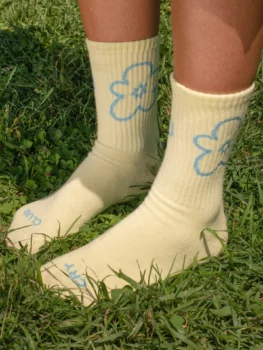 Chaussettes citron clair fleur bleue