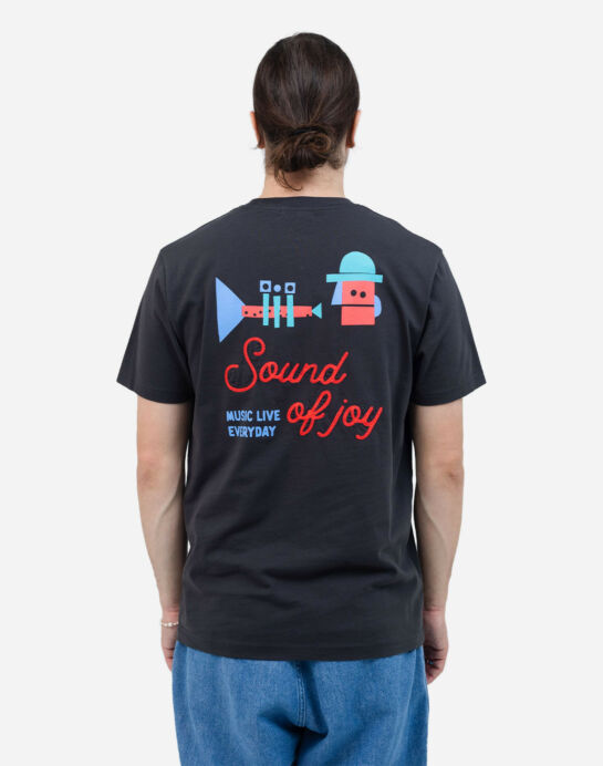 Tee Shirt Fanfare Cait Mceniff Carbone